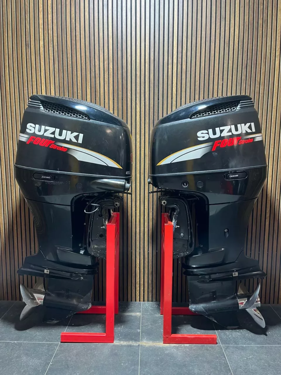 complete-set-suzuki-df250-efi-68959-960x1280-2.webp Complete set 2007 Suzuki DF250 EFI outboard engine. - Image 1
