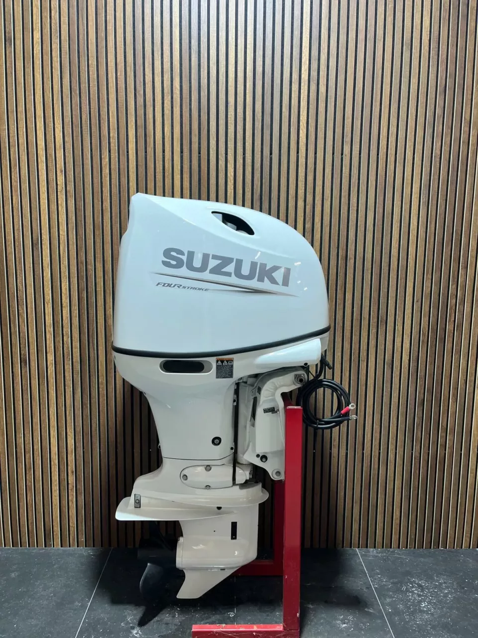 suzuki-140-pk-efi-63440-960x1280-2.webp Suzuki 140 HP EFI outboard engine. - Image 1
