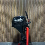 Suzuki 15 HP EFI outboard engine.