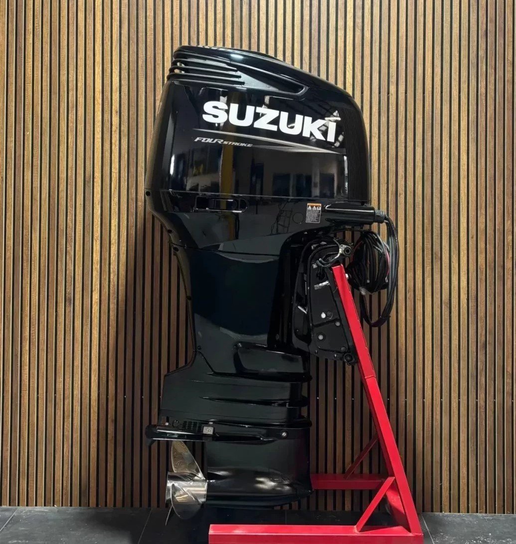 suzuki-df300ap-69864-1035x1280-2jjjjj.jpg 2024 Suzuki DF300AP outboard engine. - Image 1