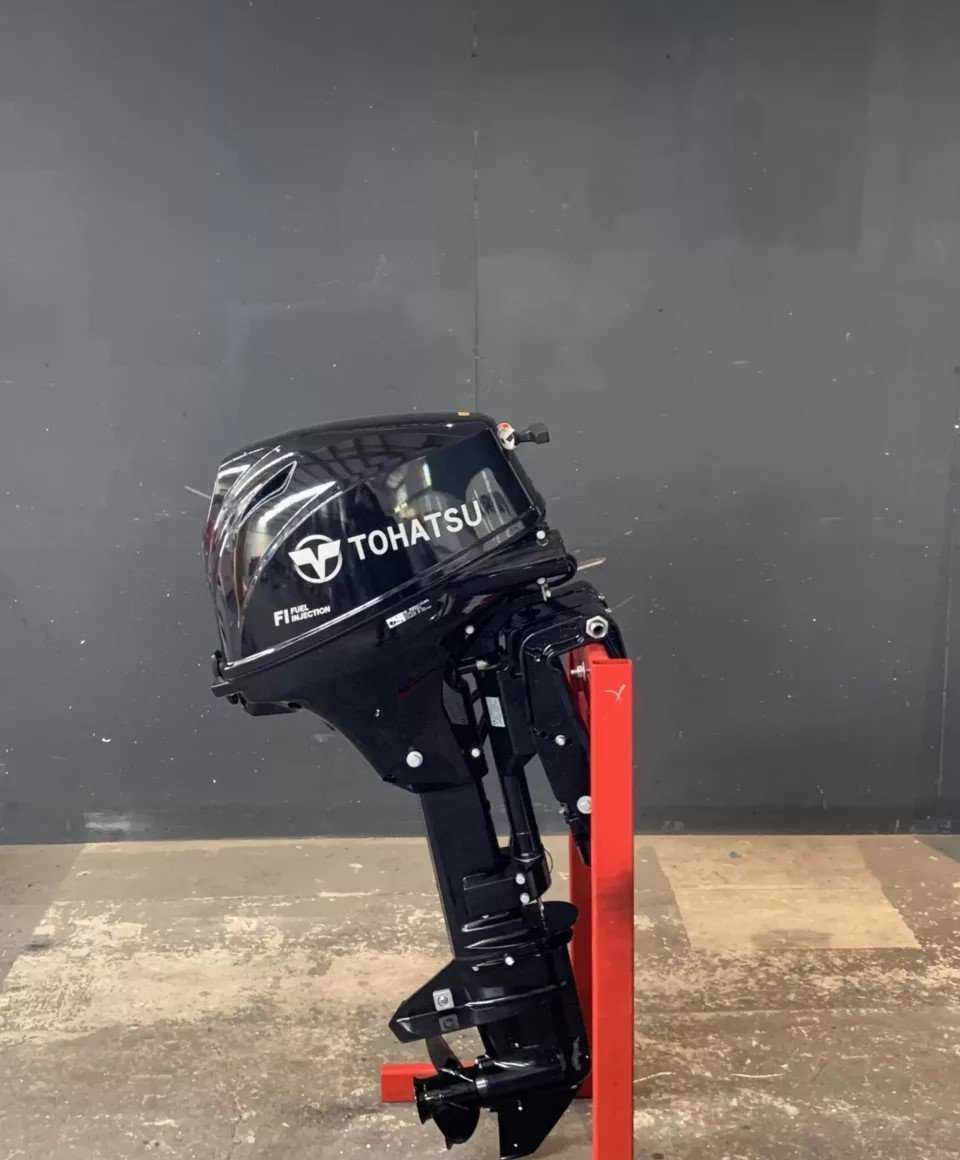 tohatsu-15-pk-efi-powertilt-56756-960x1280-2oooo.jpg Tohatsu 15 HP EFI Powertilt outboard engine. - Image 1
